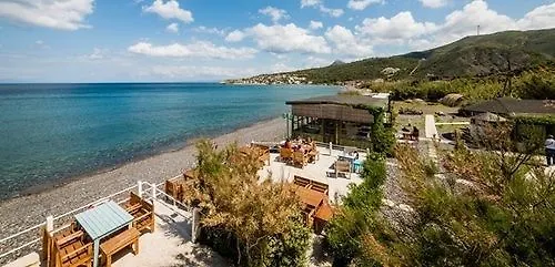 Konukevi Lipsos Otel Ata'nın Yeri Yeniliman